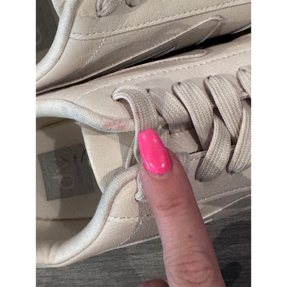 DV Dolce Vita Womens 7.5 Cream Low Top voyage Sneakers - Picture 3 of 5